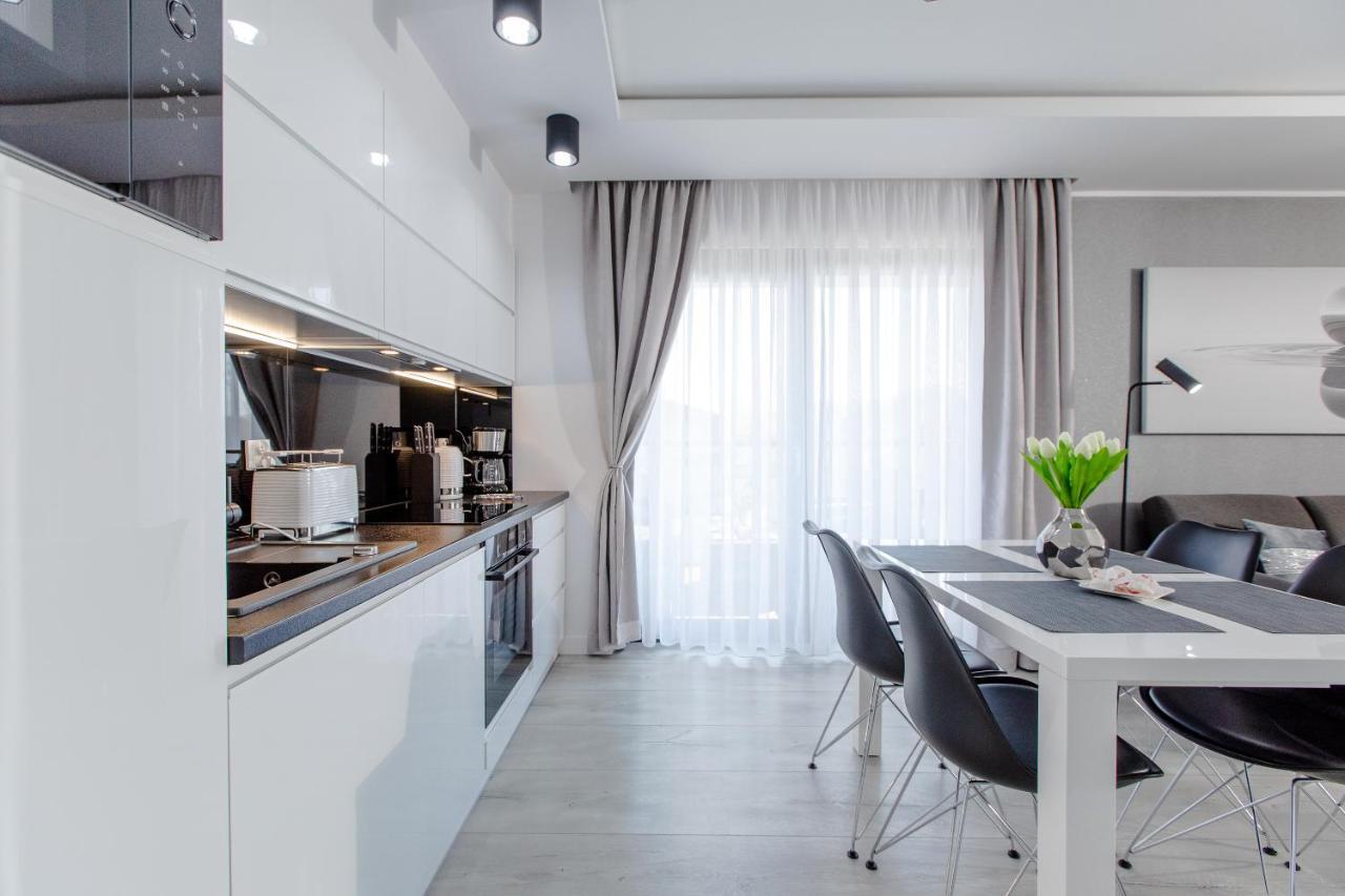 Apartament Linia Komfortu Gardenia Dziwnow Z Widokiem Na Morze Epapartamenty Exterior photo