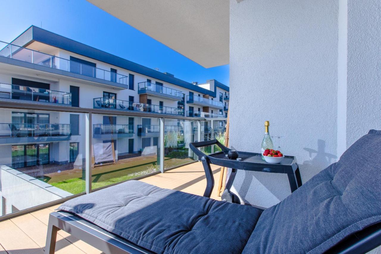 Apartament Linia Komfortu Gardenia Dziwnow Z Widokiem Na Morze Epapartamenty Exterior photo